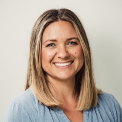 thumbnail_AAA-HEADSHOT